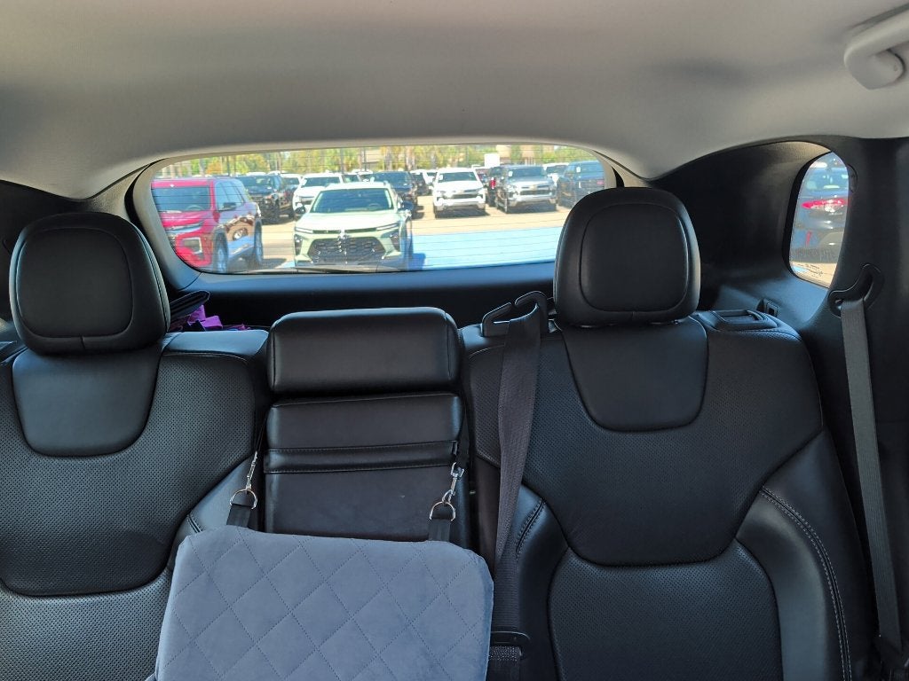 2019 Jeep Cherokee Base