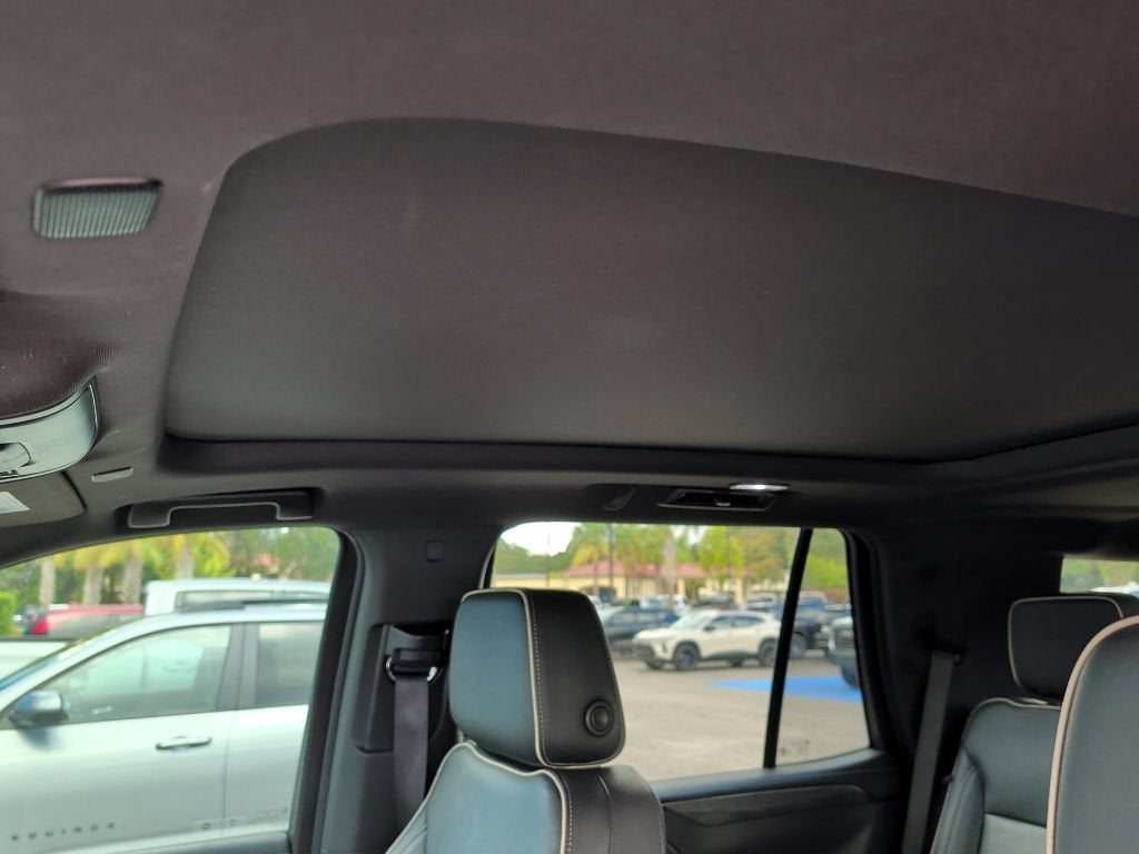2023 GMC Yukon Base