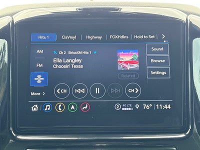 2023 Chevrolet Traverse Base