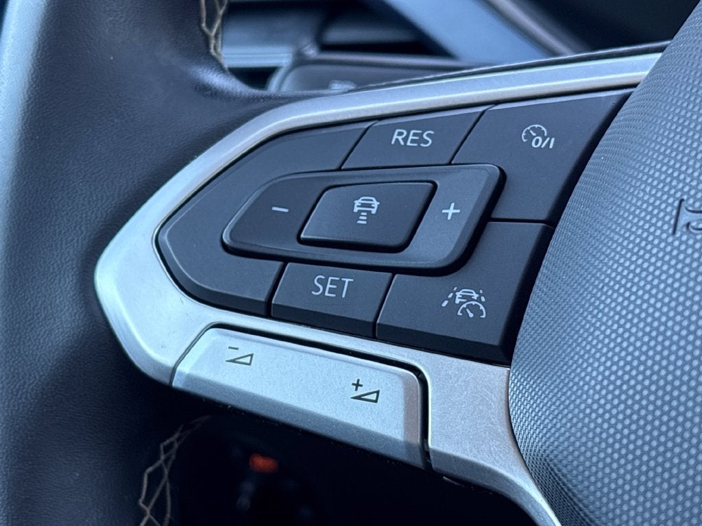 2023 Volkswagen Taos Base