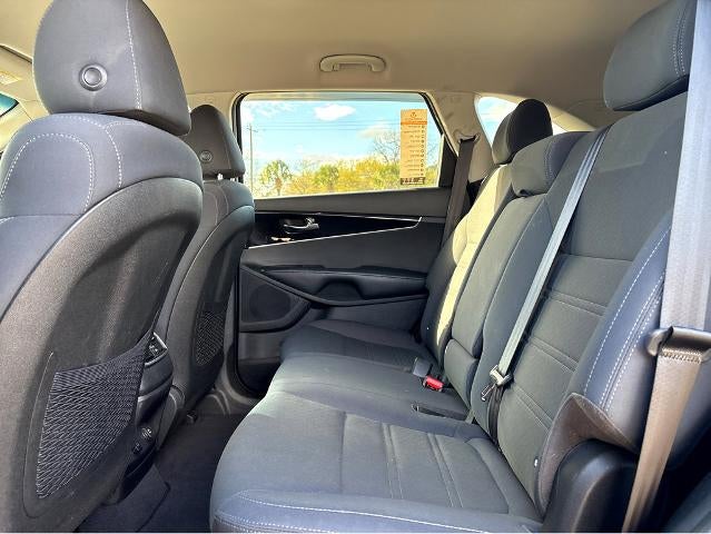 2019 Kia Sorento LX V6