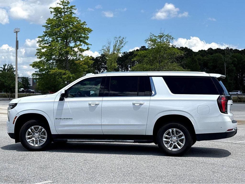 2025 Chevrolet Suburban LT