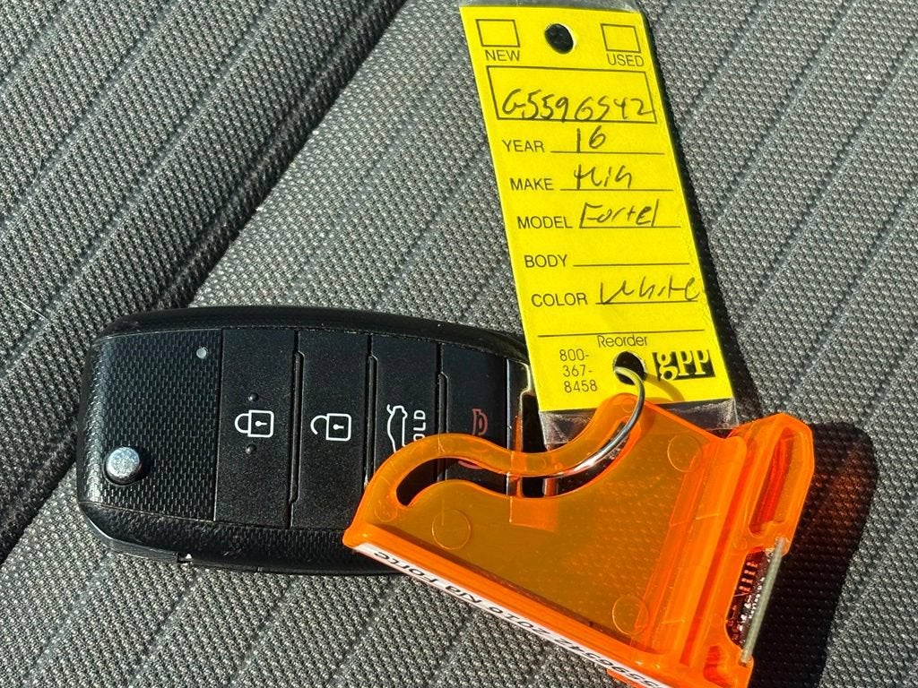 2016 Kia Forte Base