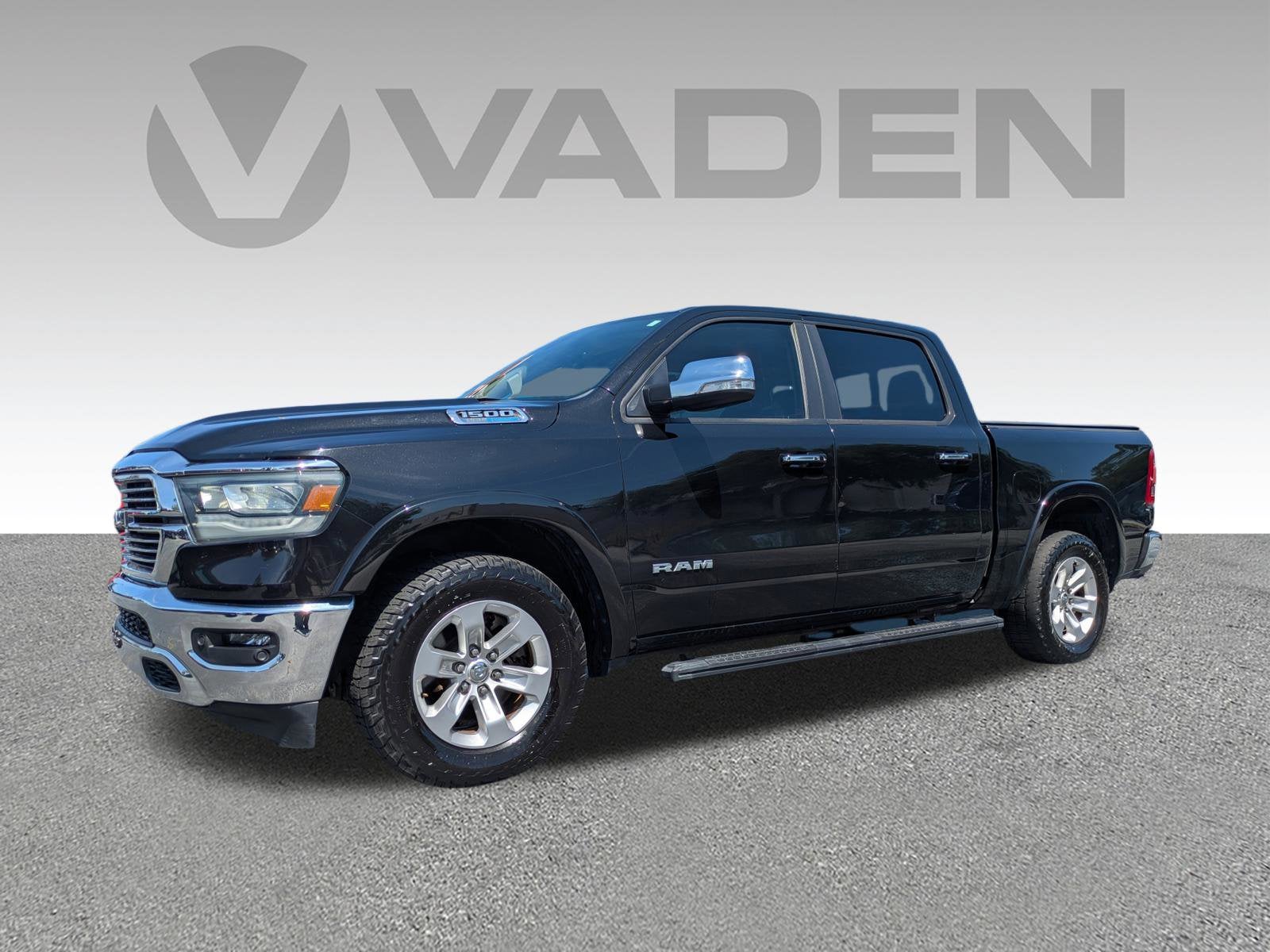 2021 RAM 1500 Laramie Crew Cab 5'7's photo