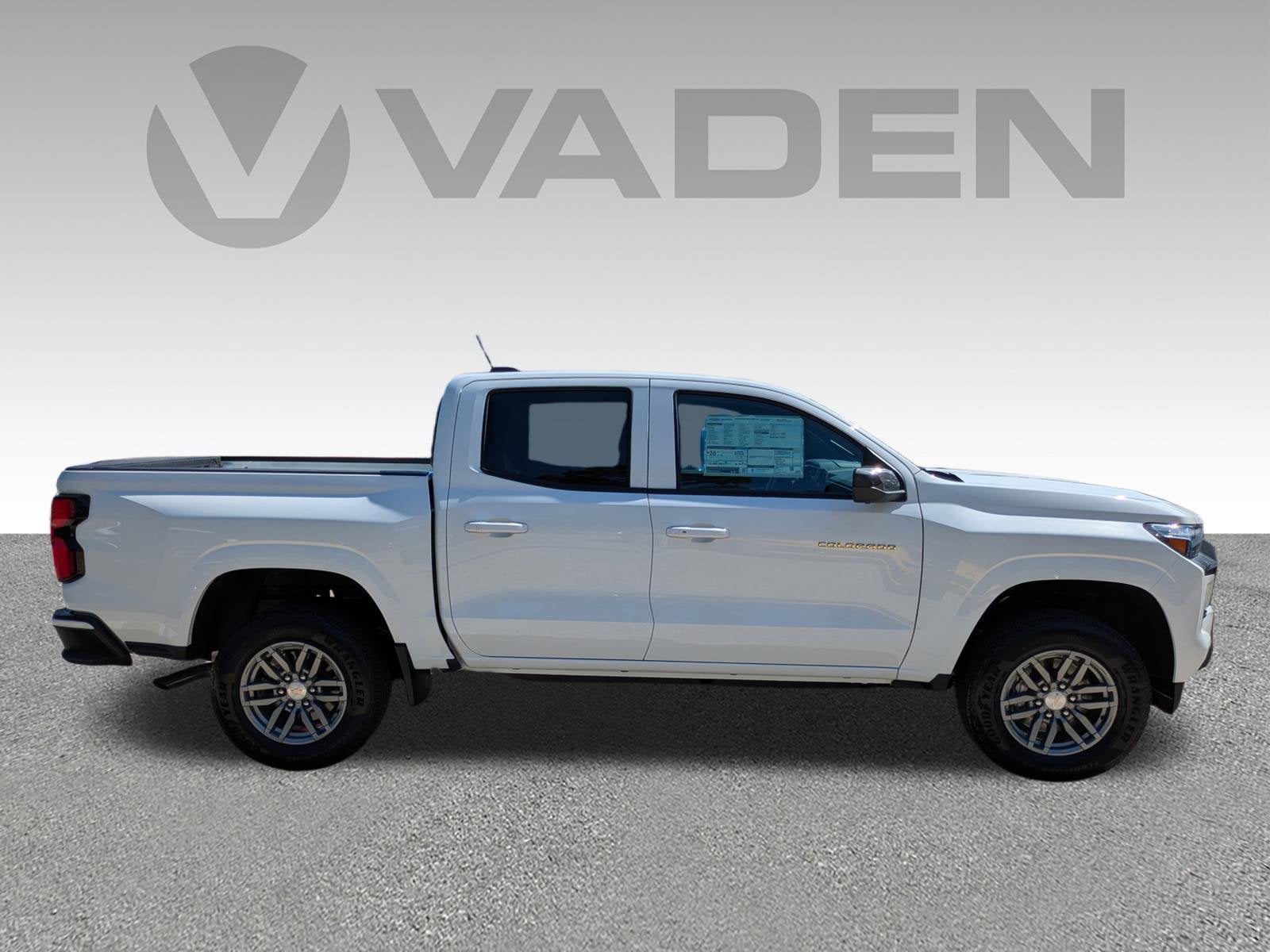 2025 Chevrolet Colorado WT/LT
