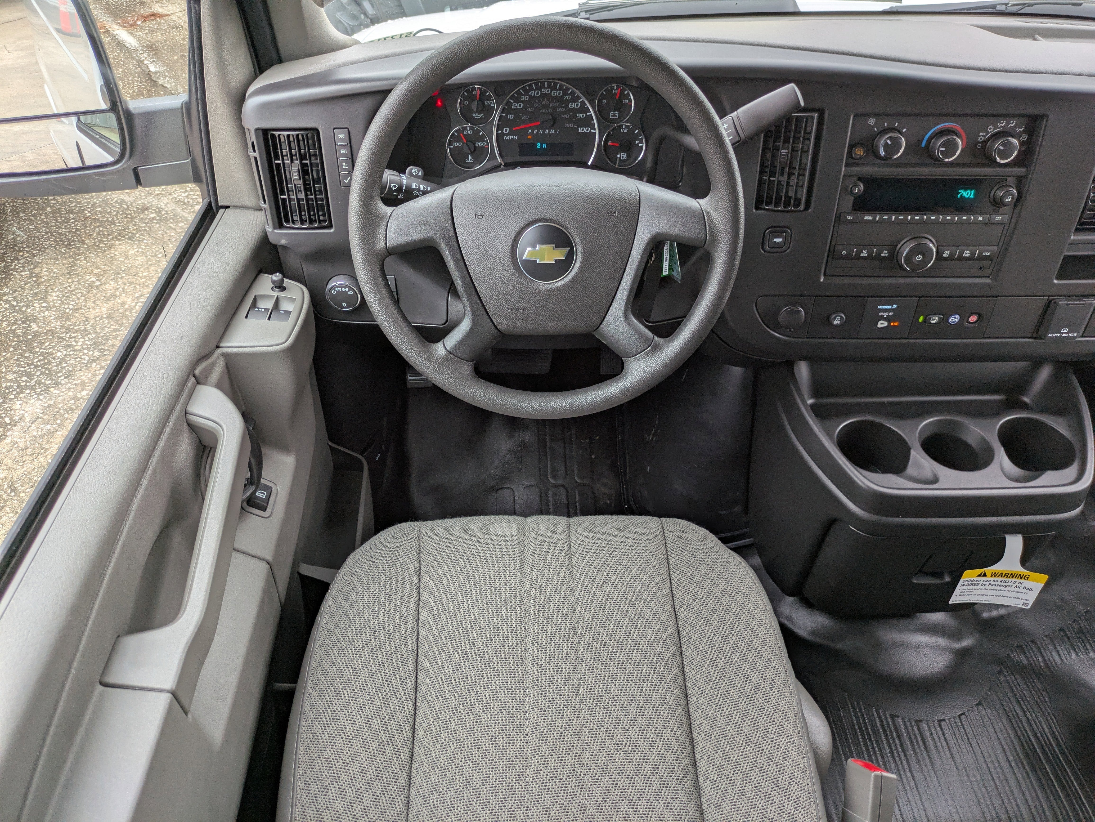 2025 Chevrolet Express Cargo 2500 WT