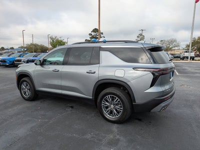 2024 Chevrolet Traverse LT