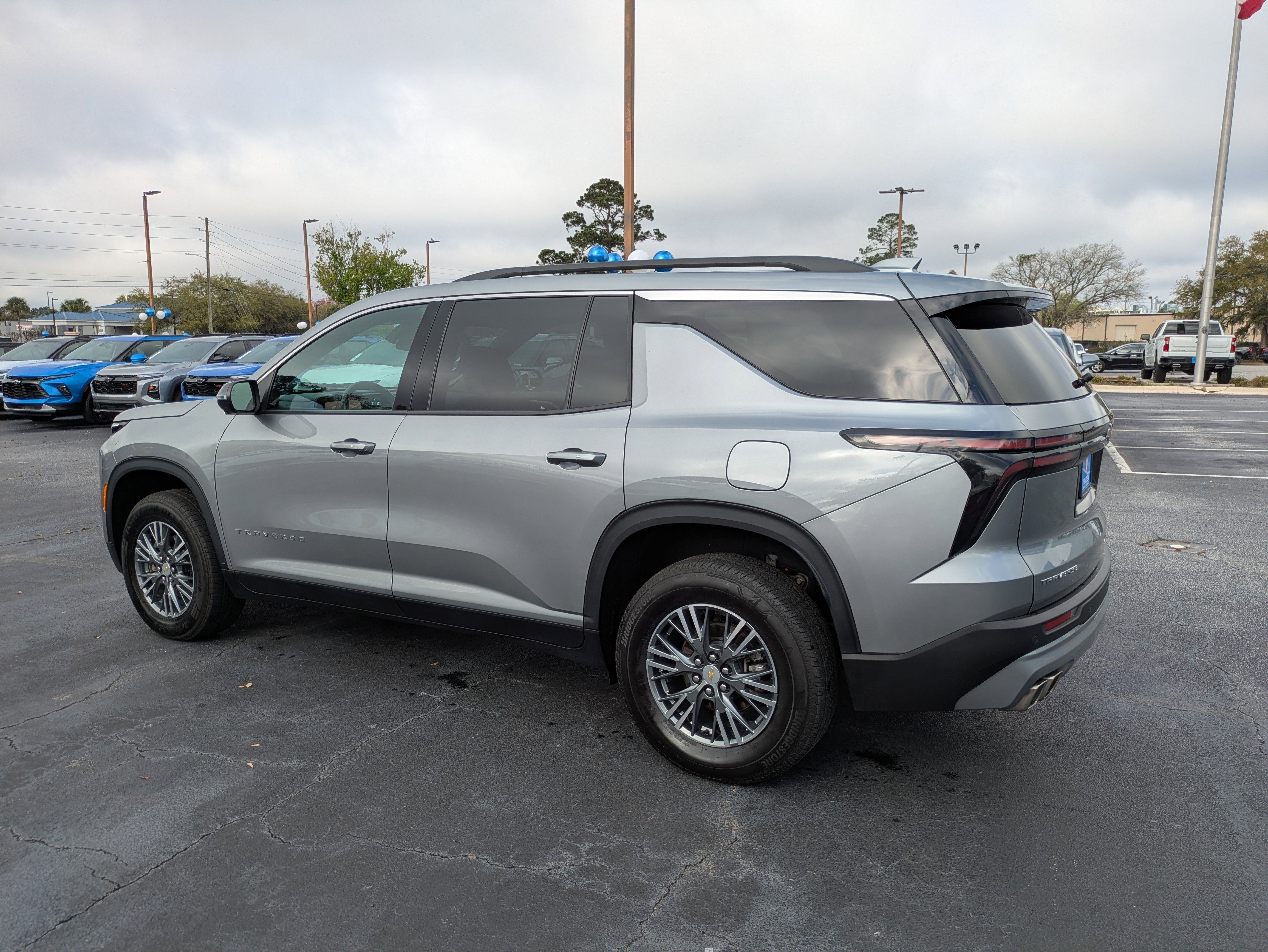 2024 Chevrolet Traverse LT