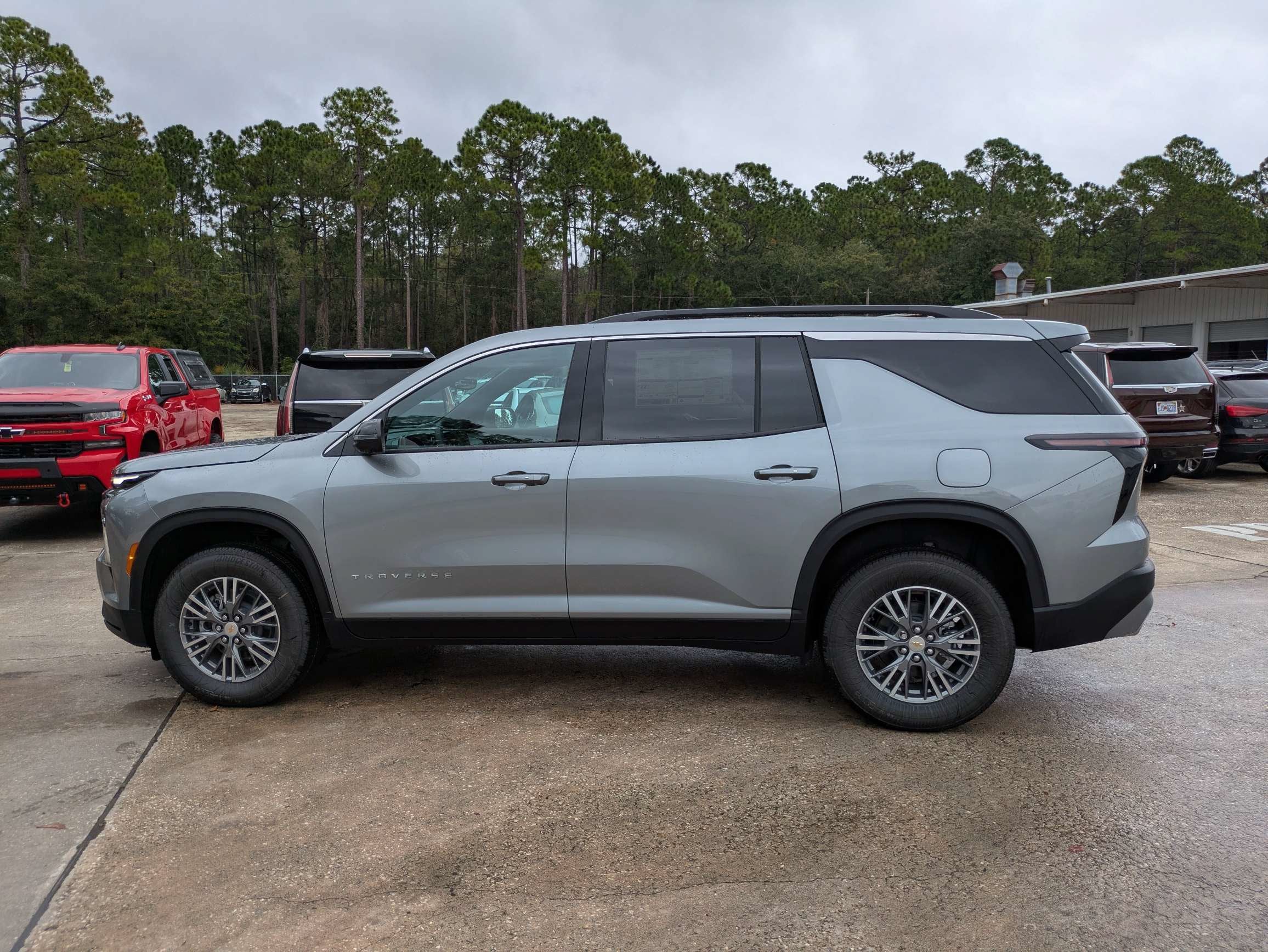 2027 Chevrolet Traverse LT