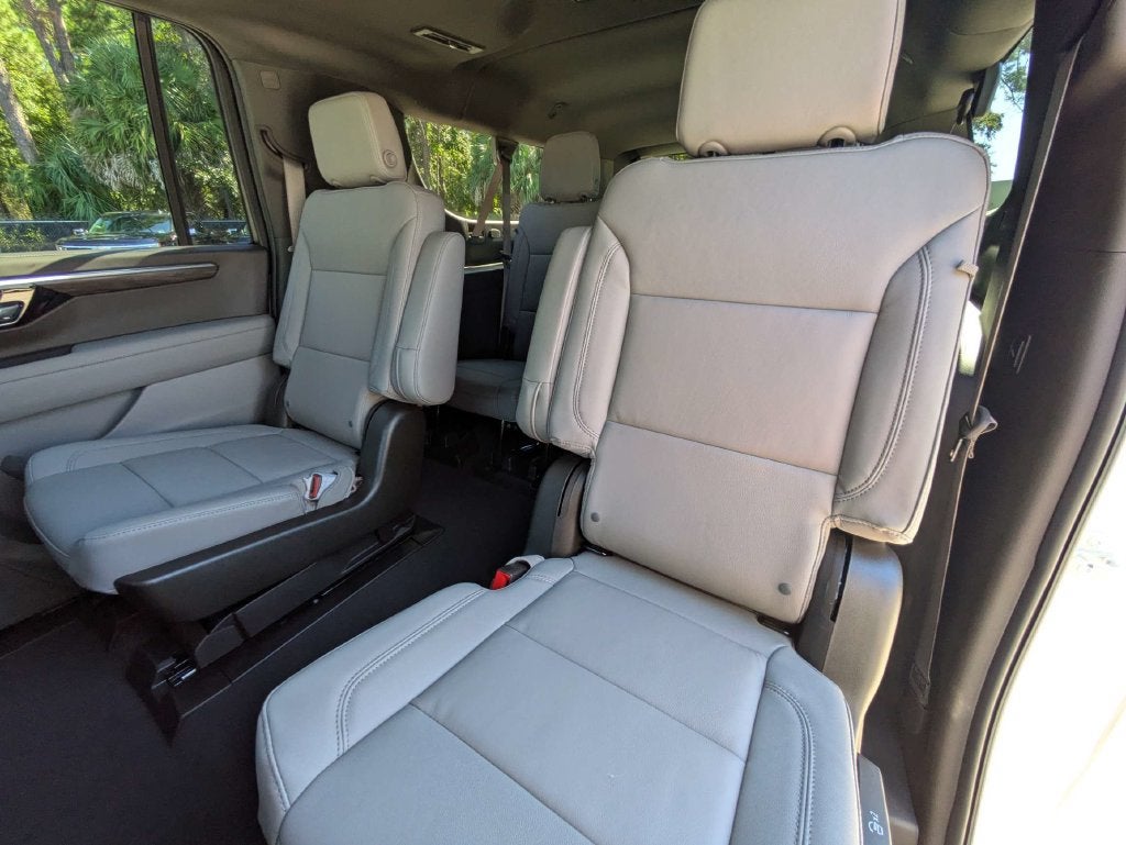 2027 Chevrolet Suburban LT