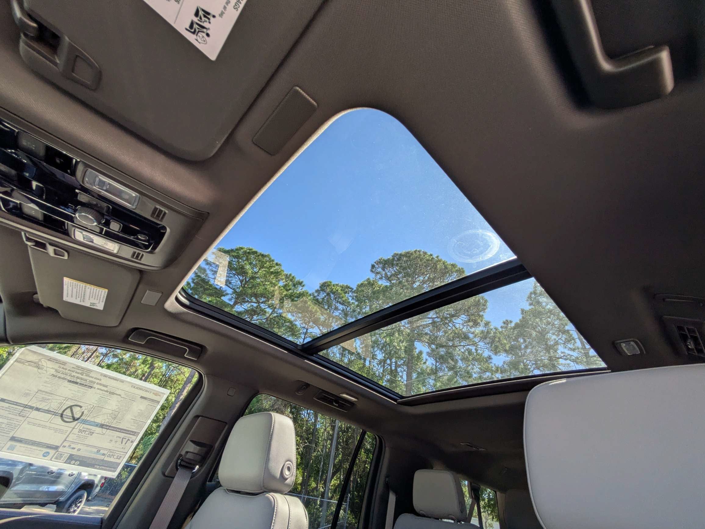 2027 Chevrolet Suburban LT