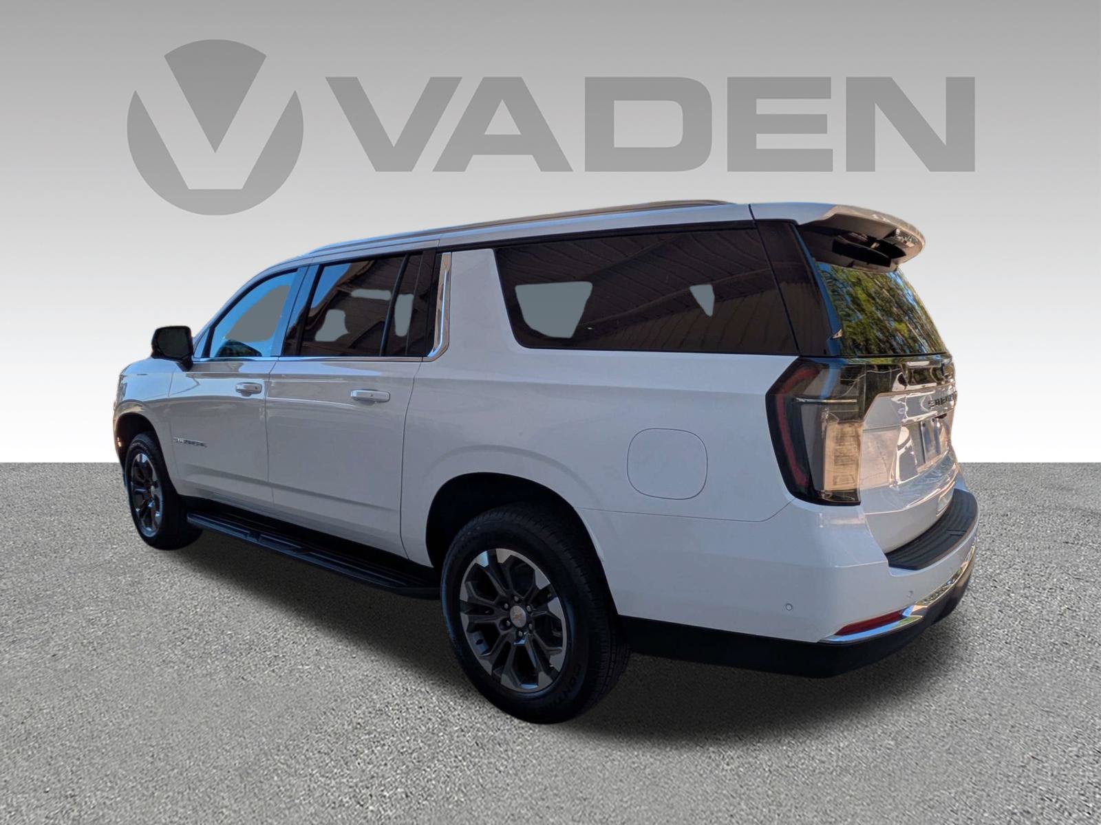 2027 Chevrolet Suburban LT