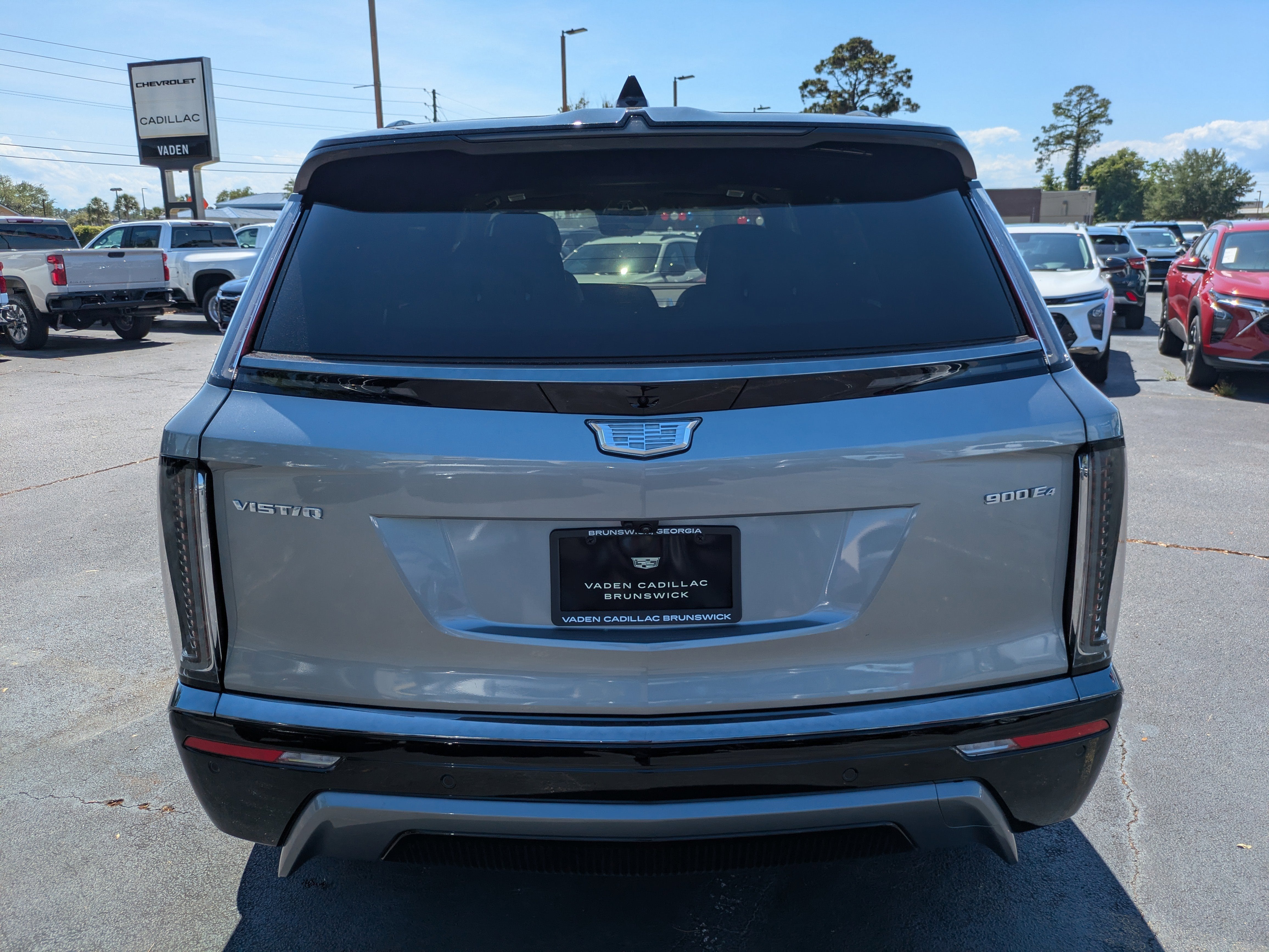 2026 Cadillac VISTIQ Sport