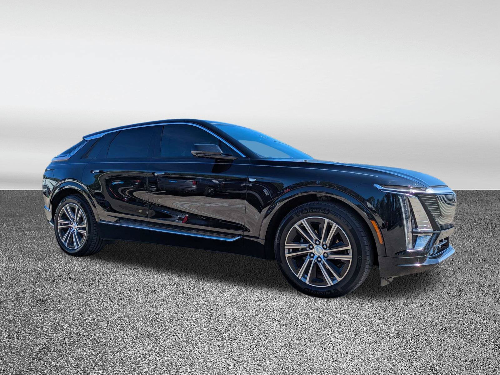 2024 Cadillac LYRIQ Luxury 1
