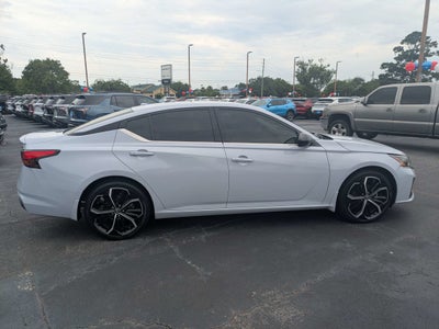 2023 Nissan Altima SR FWD