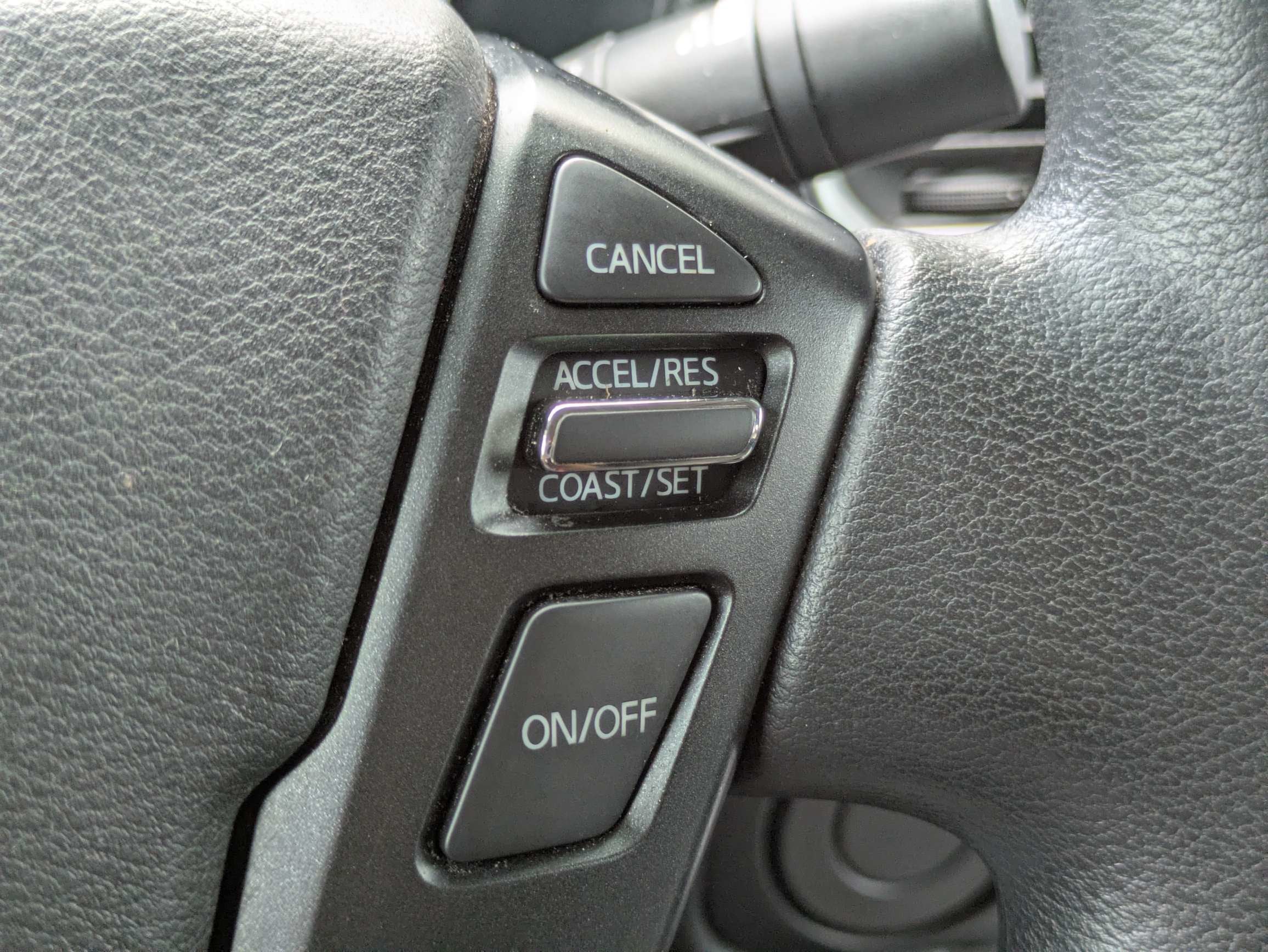 2022 Nissan Frontier Crew Cab SV 4x2