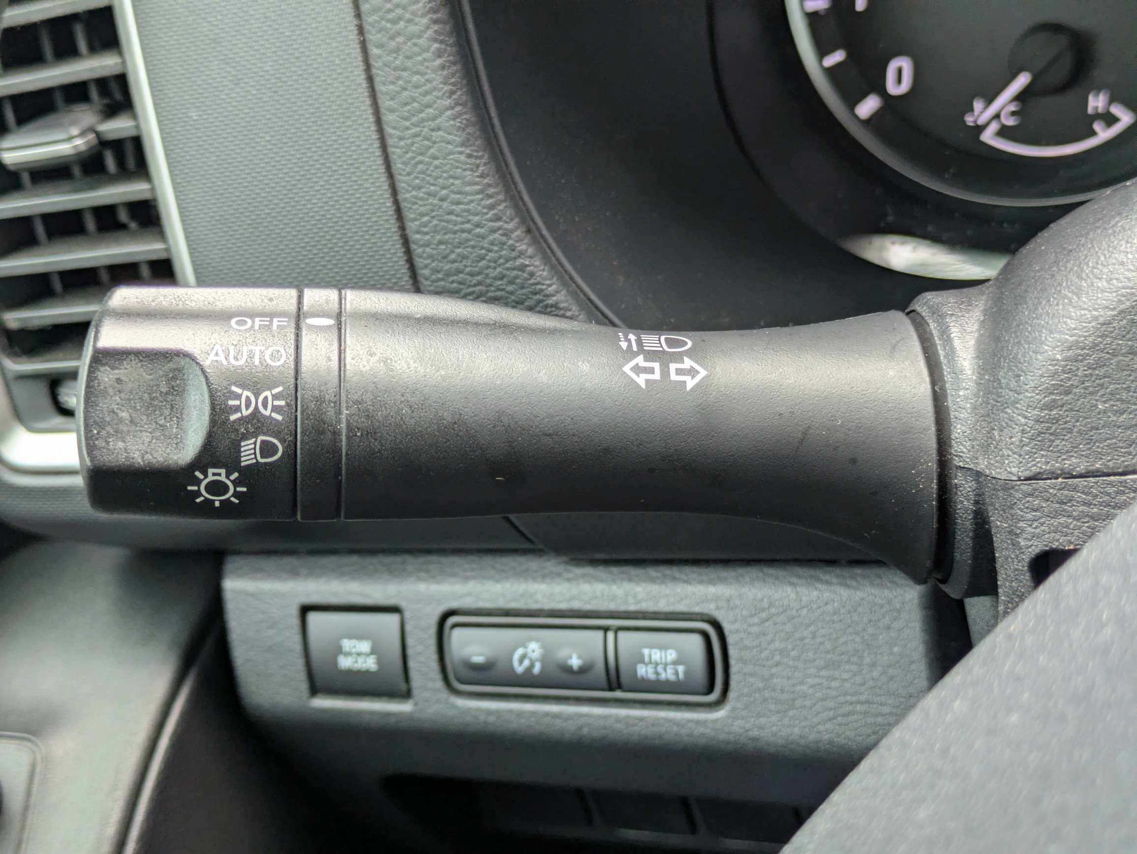 2022 Nissan Frontier Crew Cab SV 4x2