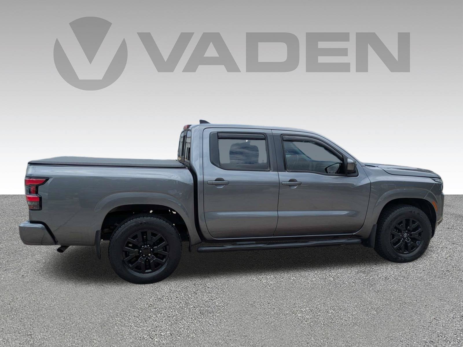 2022 Nissan Frontier Crew Cab SV 4x2