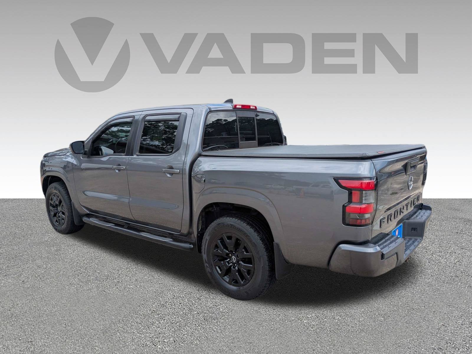 2022 Nissan Frontier Crew Cab SV 4x2