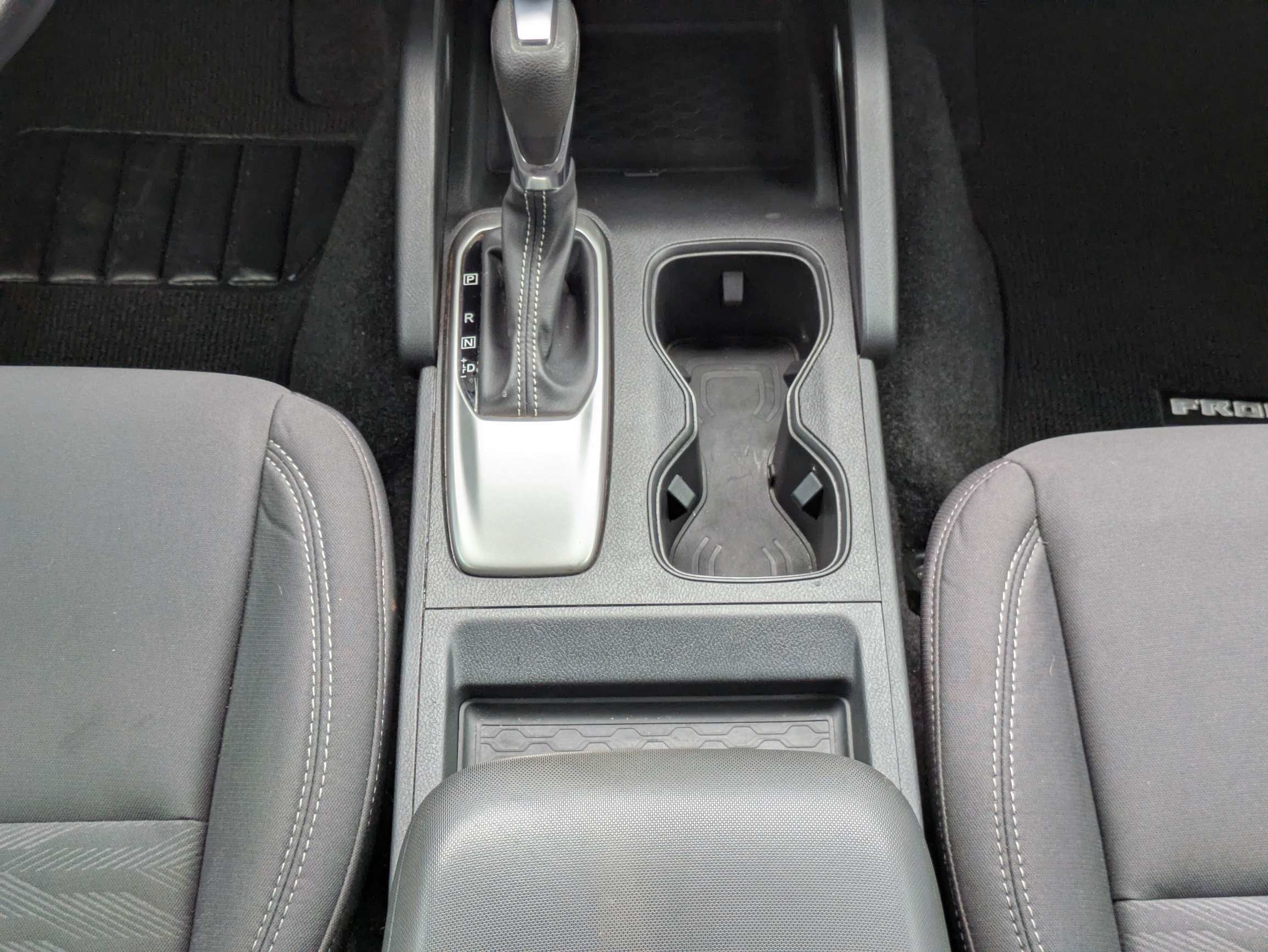 2022 Nissan Frontier Crew Cab SV 4x2