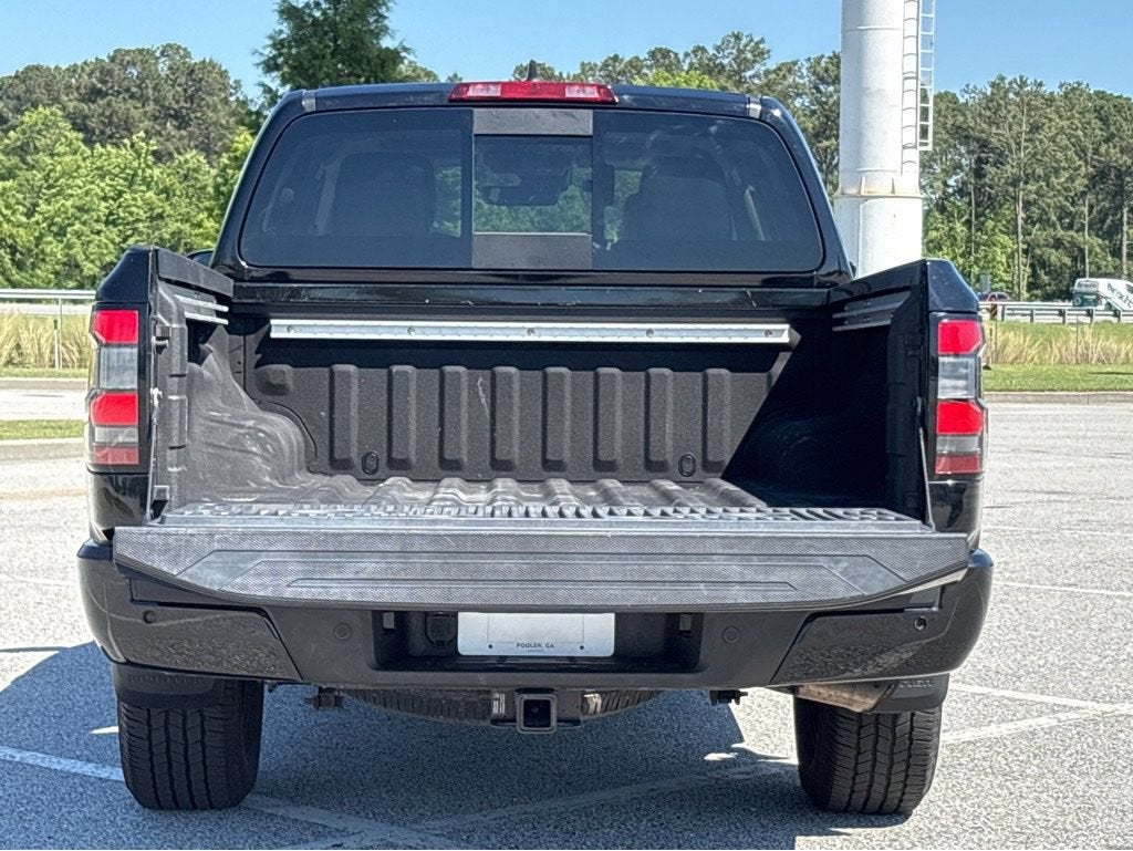 2024 Nissan Frontier Crew Cab SL 4x2