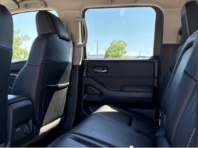 2024 Nissan Frontier Crew Cab SL 4x2