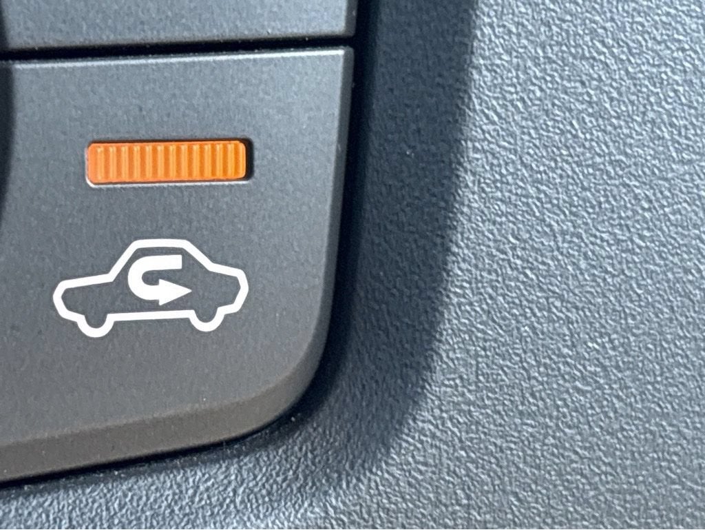 2024 Nissan Frontier Crew Cab SL 4x2