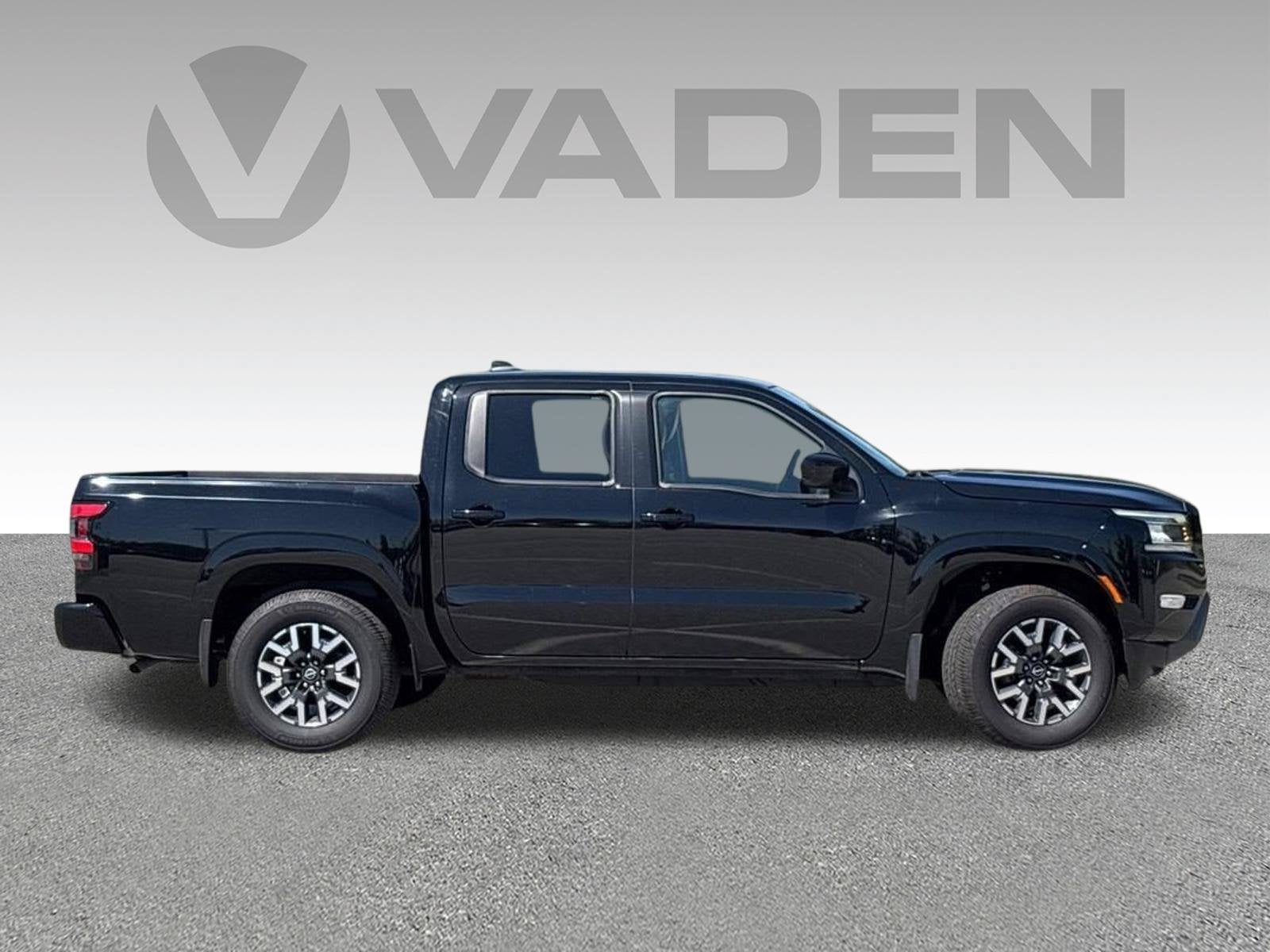 2024 Nissan Frontier Crew Cab SL 4x2