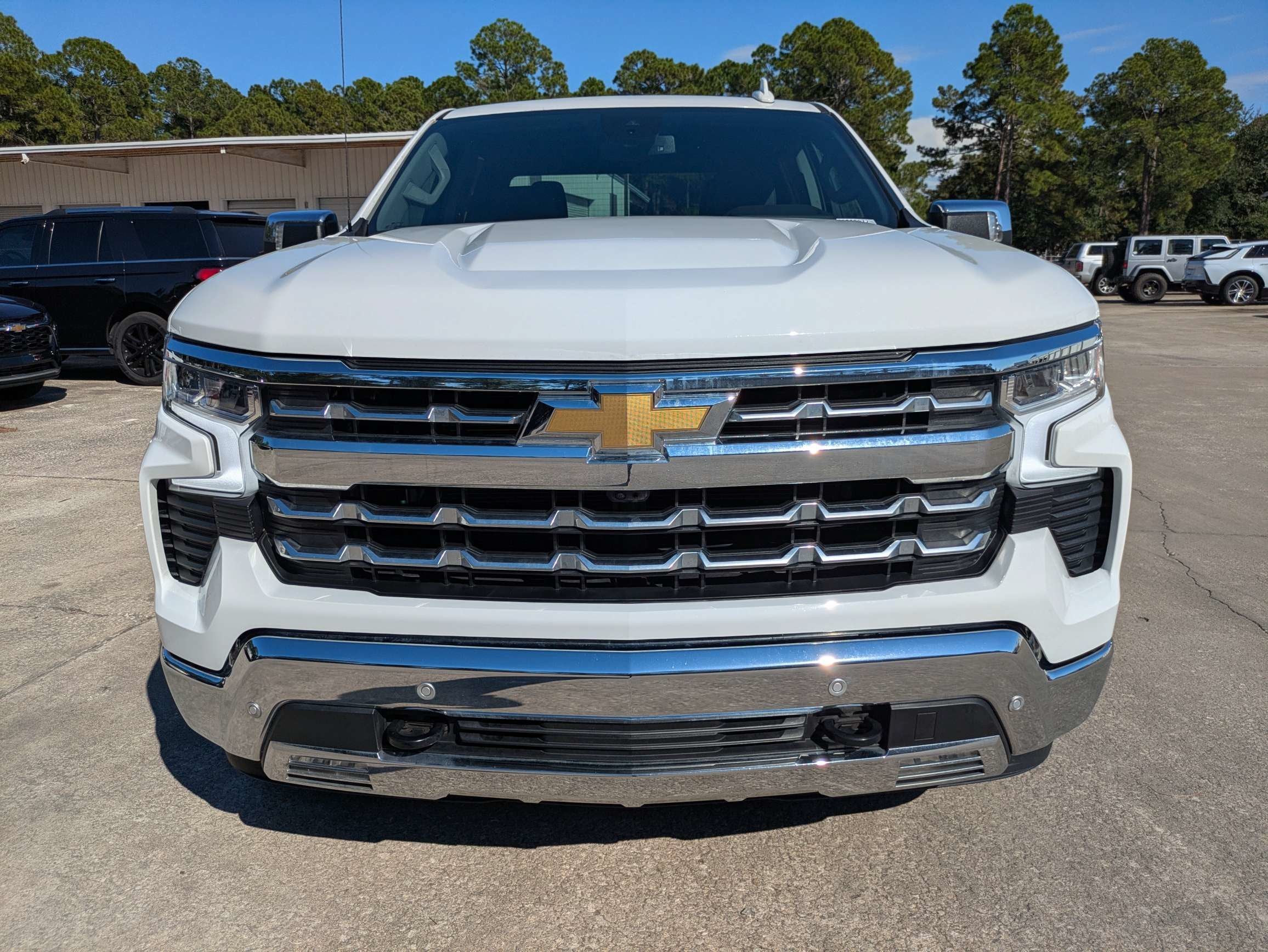 2025 Chevrolet Silverado 1500 LTZ