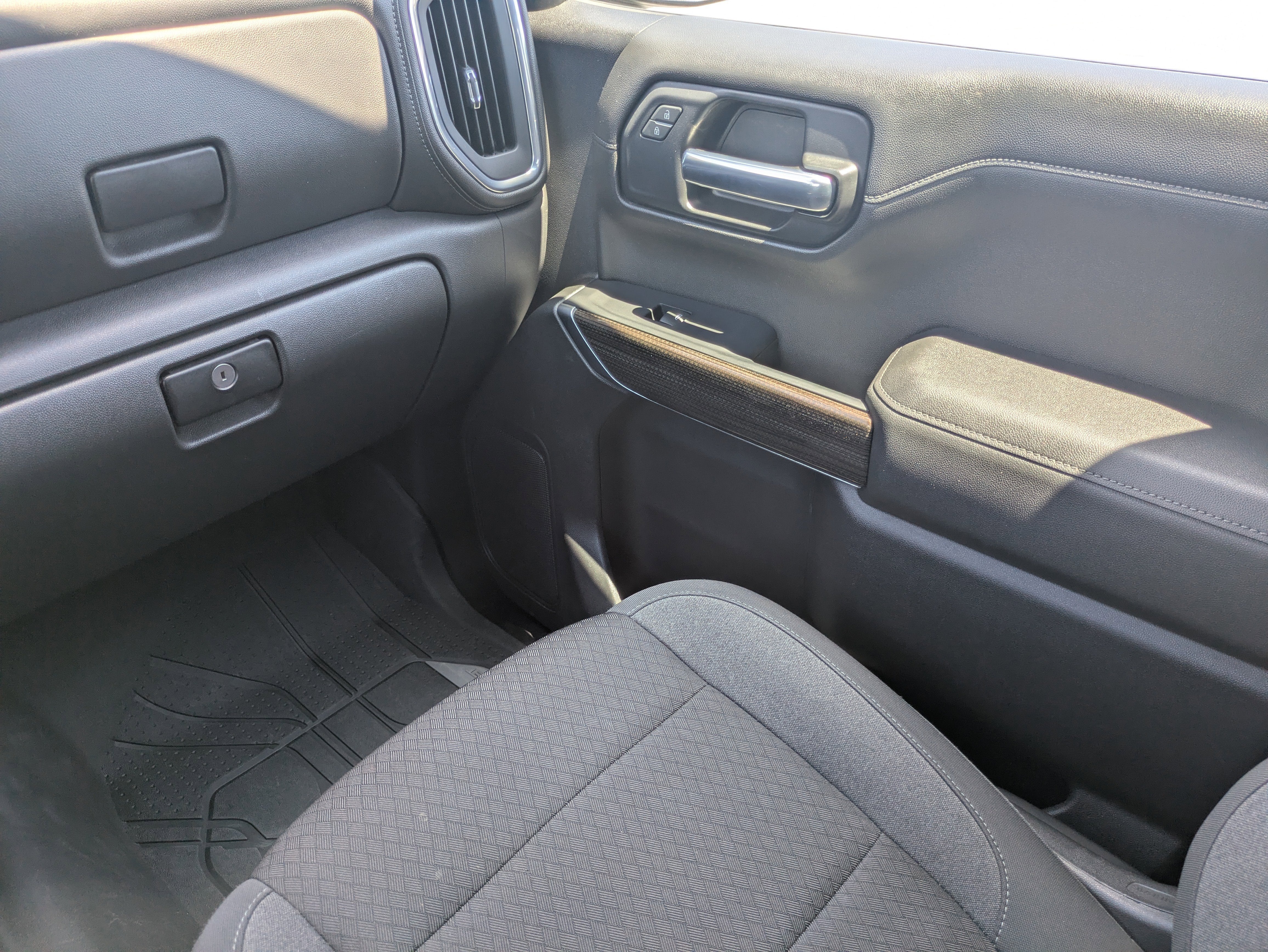 2022 Chevrolet Silverado 1500 LTD LT (2FL)