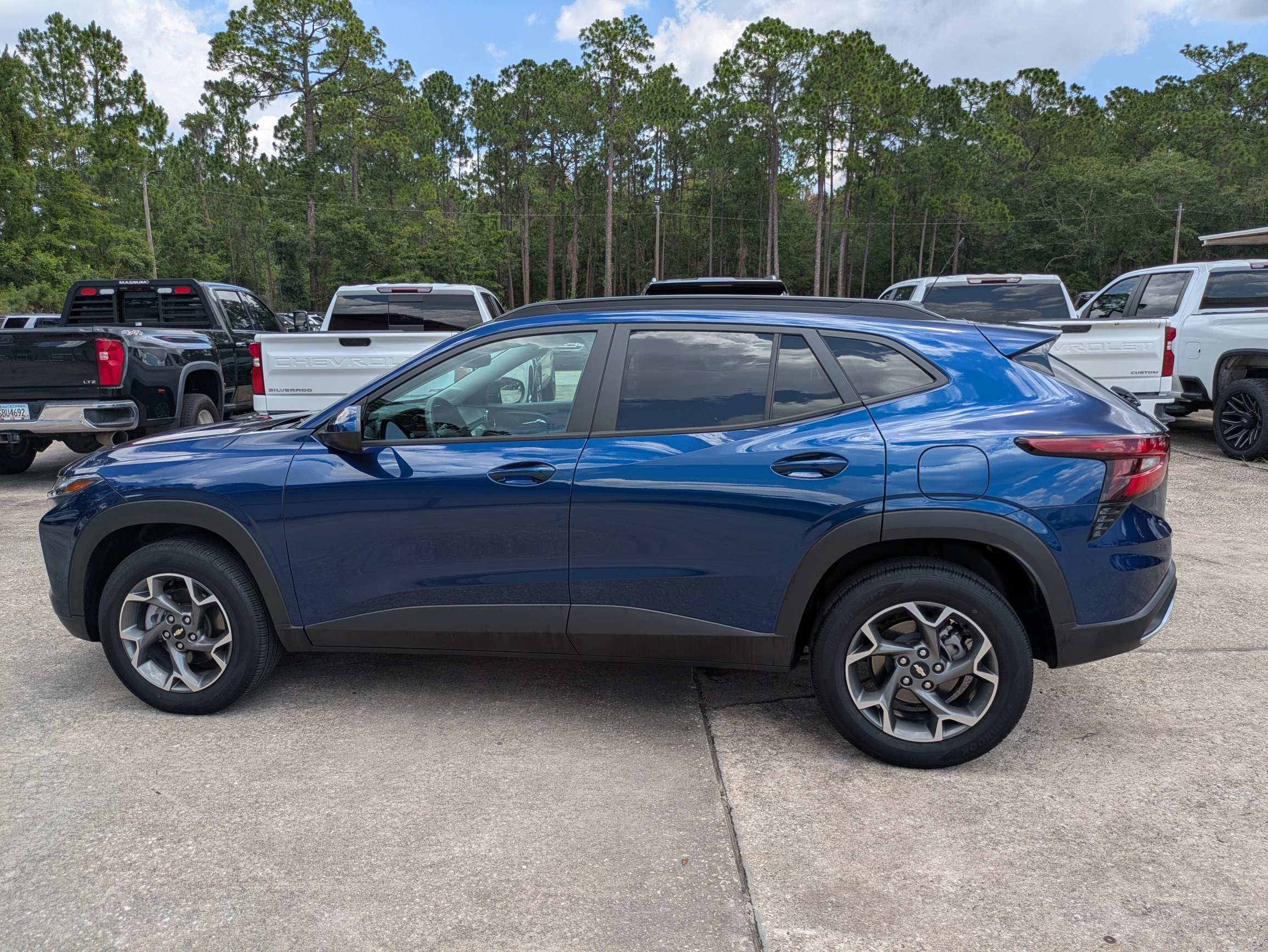 2024 Chevrolet Trax LT