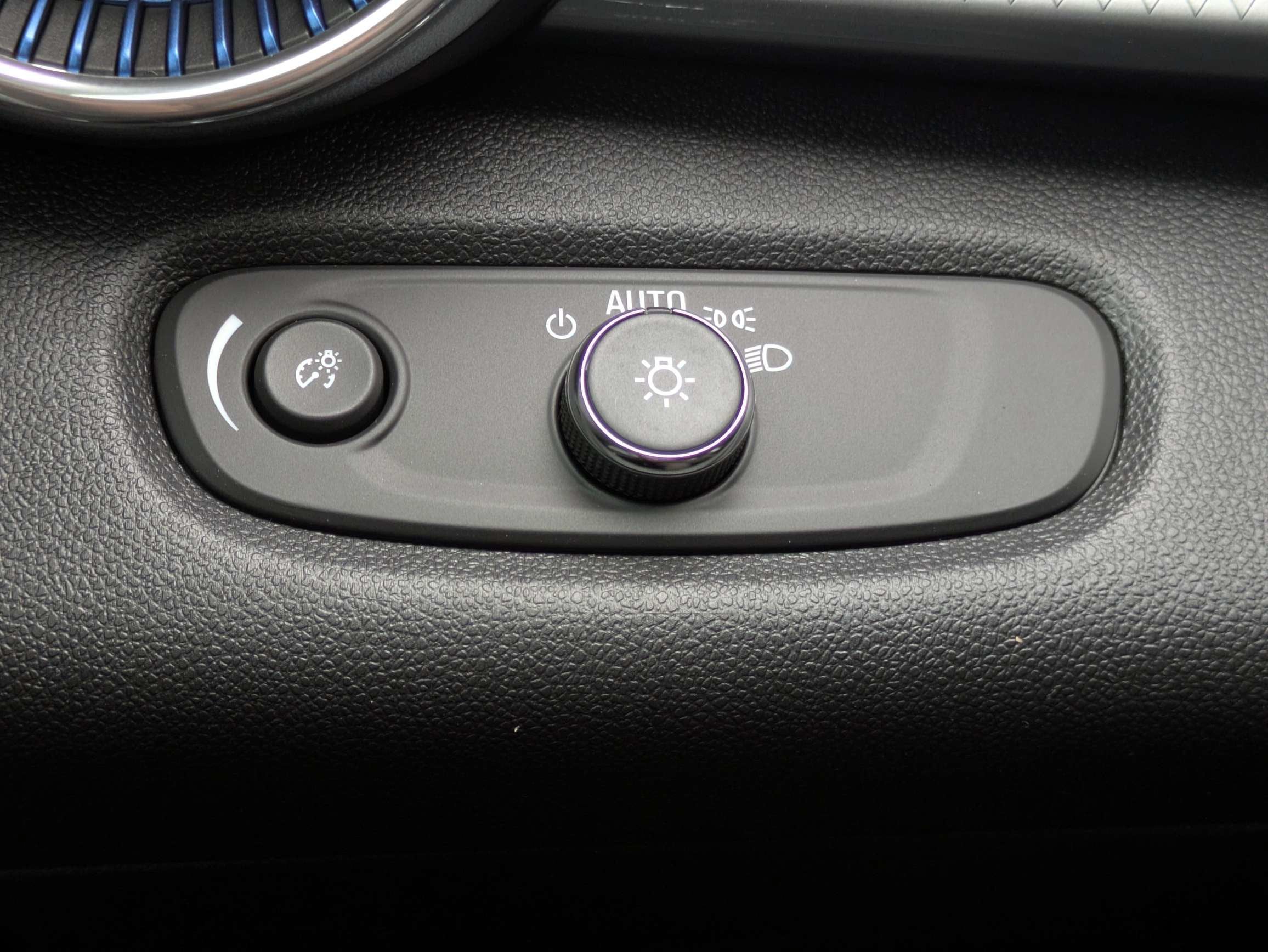 2026 Chevrolet Trax LT - Photo 14