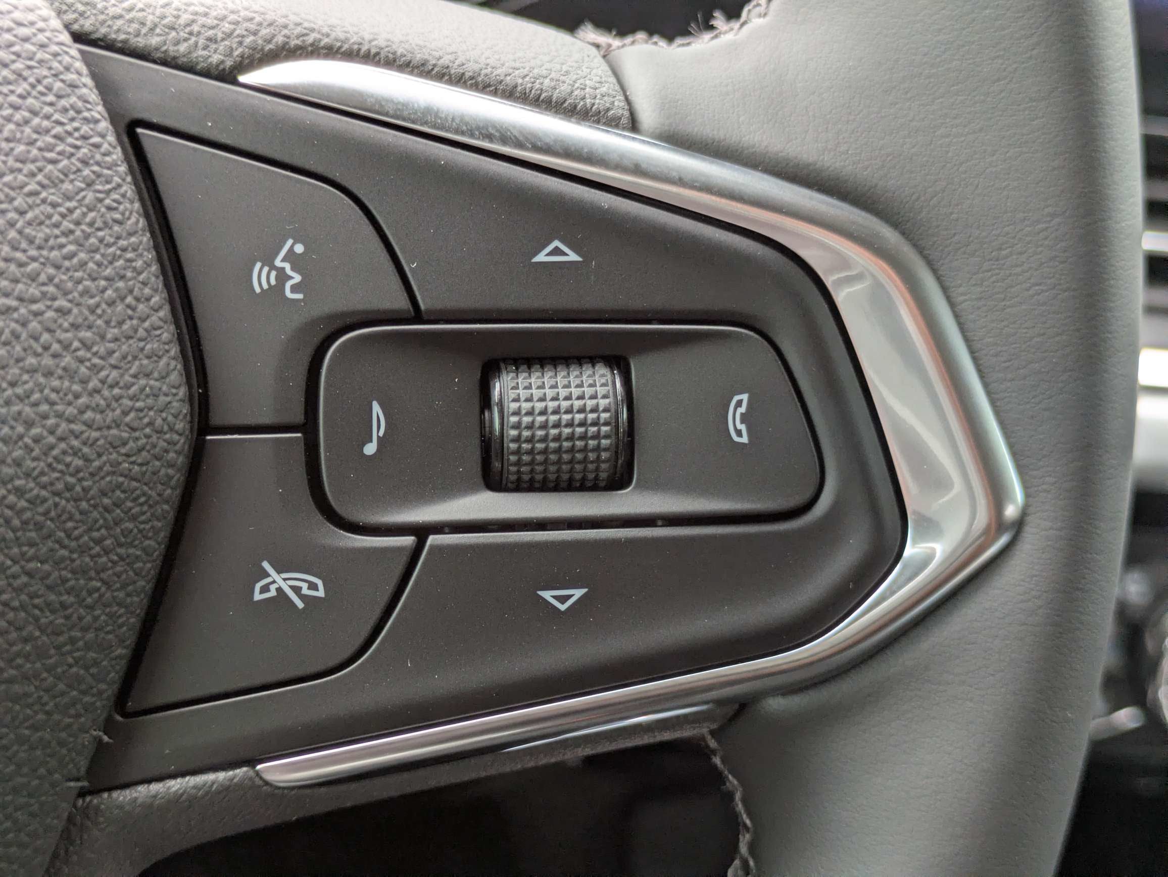 2026 Chevrolet Trax LT - Photo 16