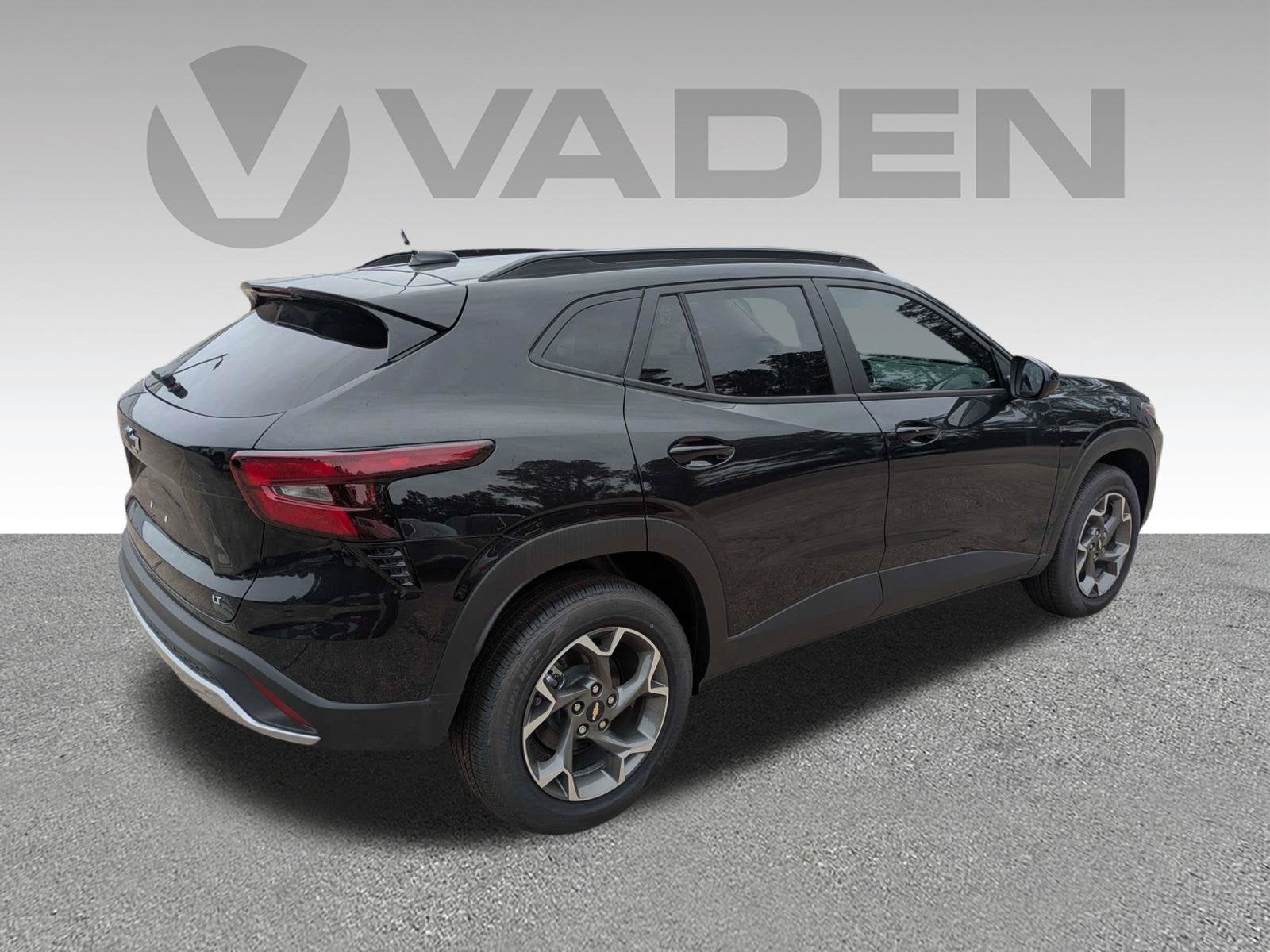 2026 Chevrolet Trax LT - Photo 25