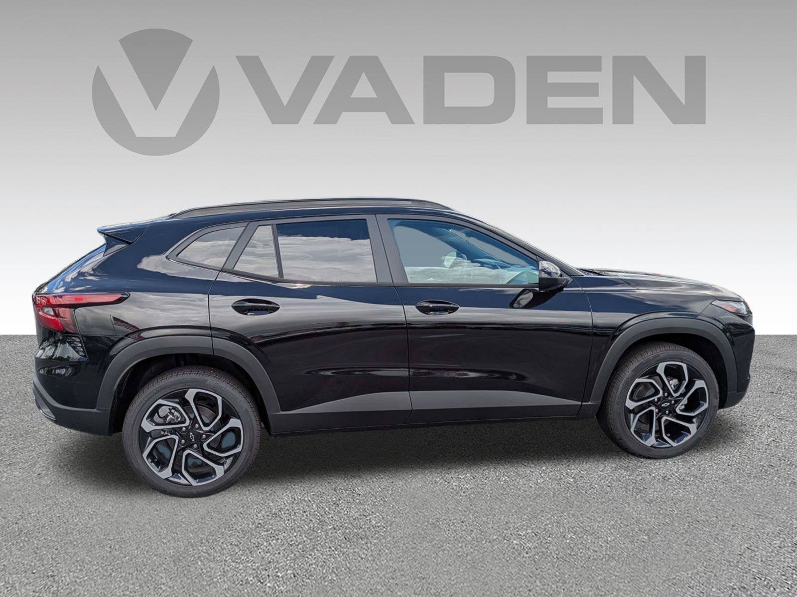 2026 Chevrolet Trax LT - Photo 24
