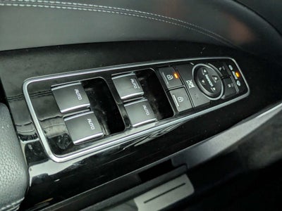 2017 Kia K900 Premium 3.8L