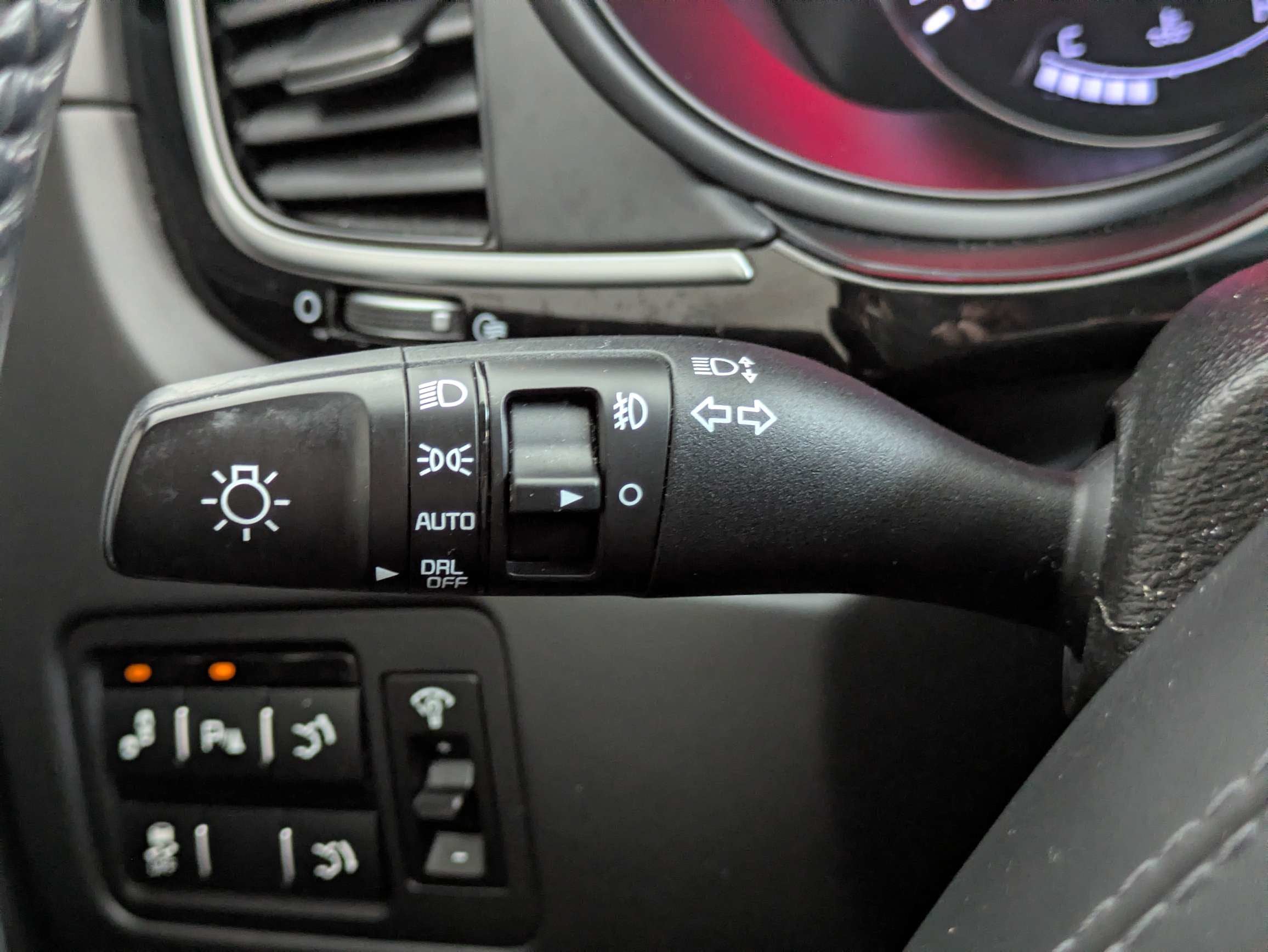 2017 Kia K900 Premium 3.8L