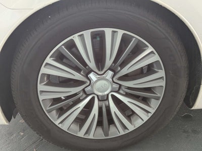2017 Kia K900 Premium 3.8L