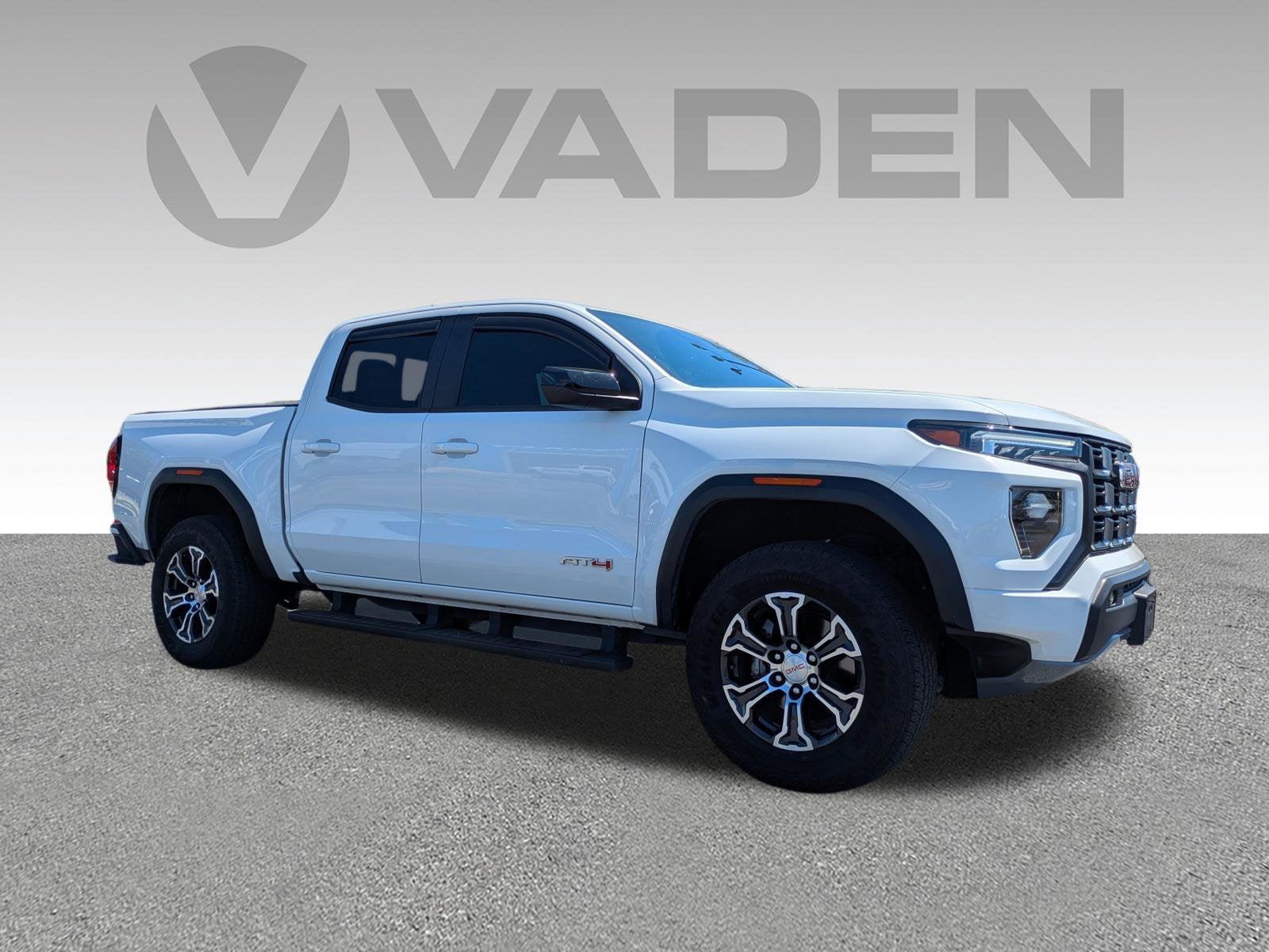 2024 GMC Canyon AT4