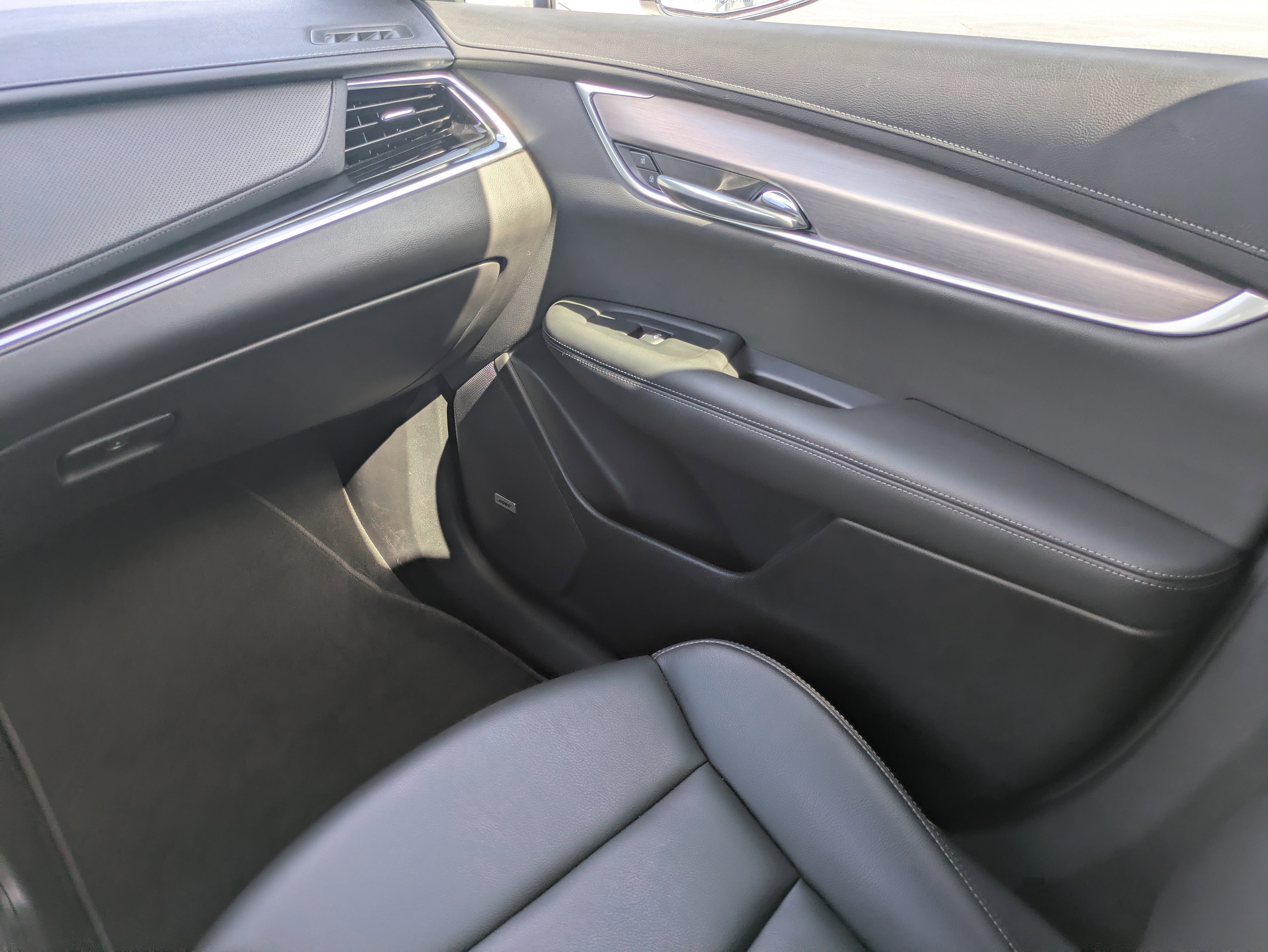 2024 Cadillac XT6 Luxury