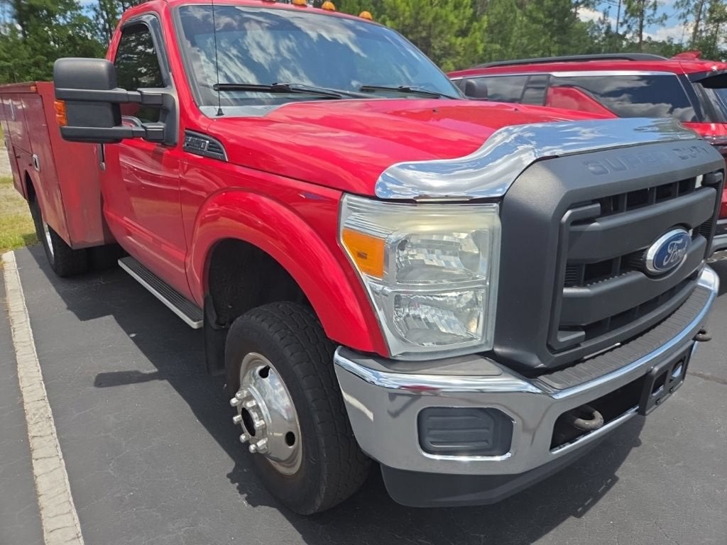 2011 Ford Super Duty F-350 DRW XL