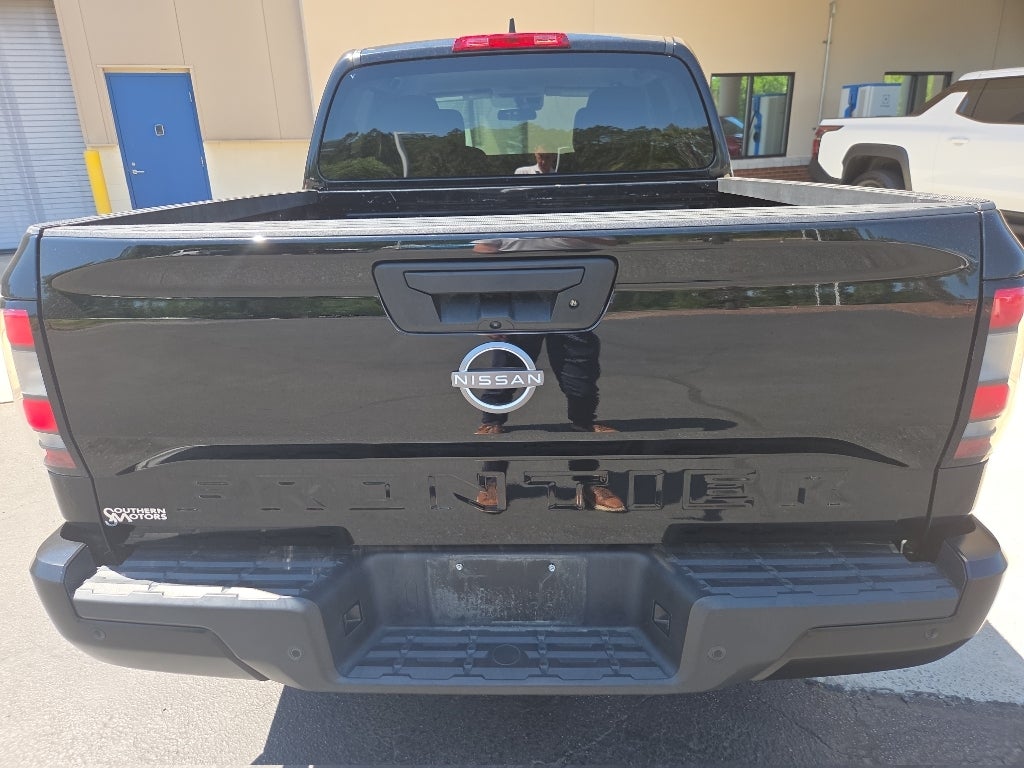 2022 Nissan Frontier S