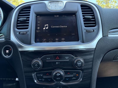 2020 Chrysler 300 Touring