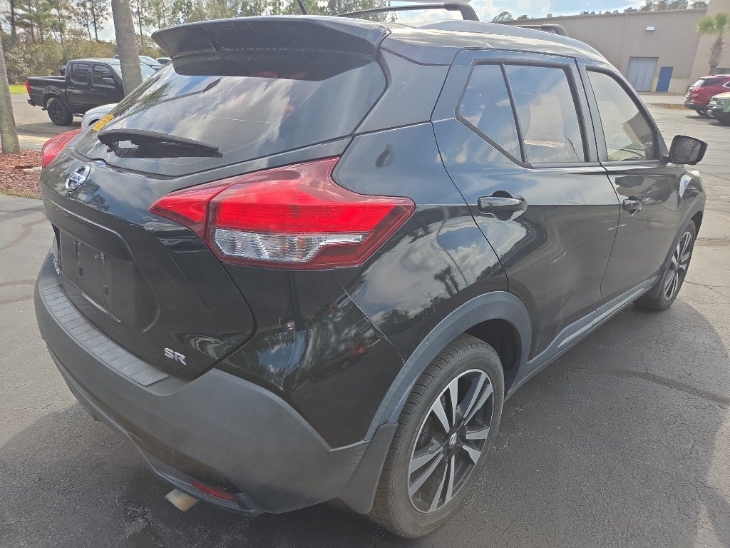 2019 Nissan Kicks SR