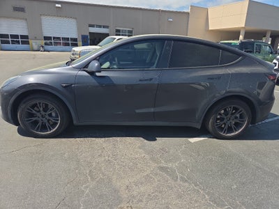 2025 Tesla Model Y Long Range