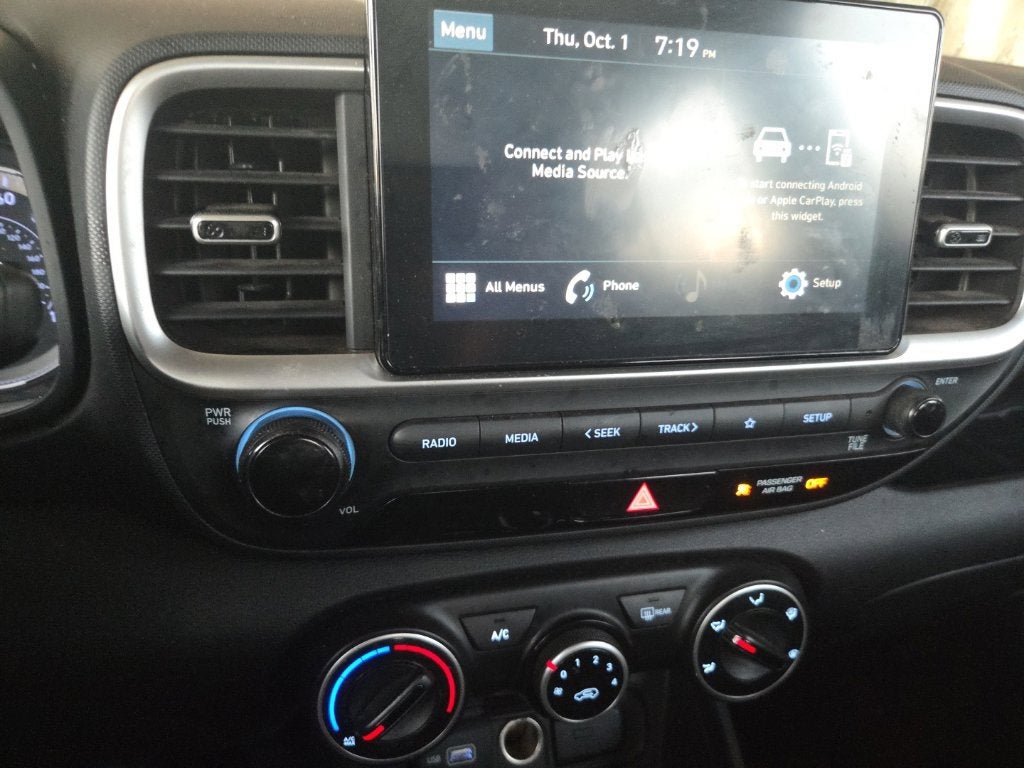 2022 Hyundai Venue SE